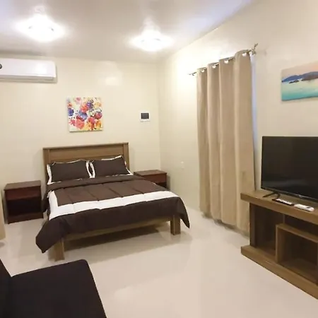 Beautiful Apartment Minutes From The Beach